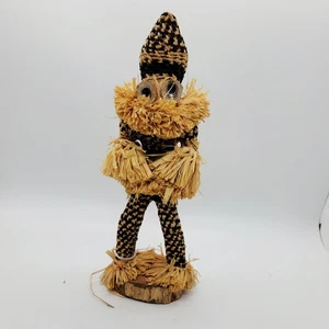 Vtg Zaire Congo Pende Raffia Munganji Woven Spirit Dancer Figure Africa Souvenir - Picture 1 of 15