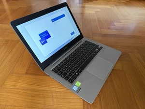 Asus Zenbook UX310U - LAPTOP (8GB Ram, 512GB SSD, intel core i7 NVIDIA graphics) - Foto 1 di 7