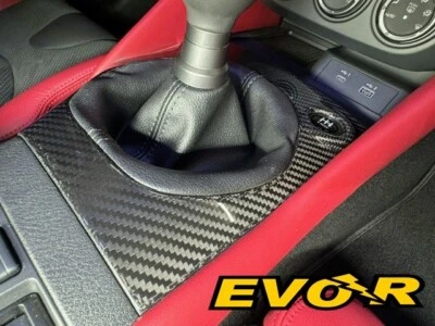 Cubiertas de cambio manual de fibra de carbono para Nissan Z RZ34 LHD Foto 1 de 4