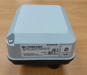 HONEYWELL 24V ACTUATOR ML7435E1004 - Picture 1 of 2