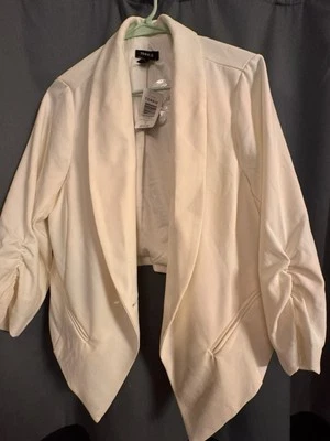 Blazer crepe tecido dançarino nuvem torrida - Imagem 1 de 4