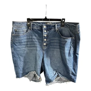 Torrid Medium Wash Button Fly Cutoff Denim Shorts Size 20 Cotton Summer Beachy - Picture 1 of 8