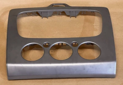 Ford Focus MK2 2005-2010 1.6 gasolina reproductor de CD y climatizador moldura envolvente Foto 1 de 4