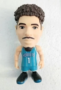 ZURU Mini Brands 5 Surprise NBA Ballers - LaMelo Ball ( TEAL JERSEY ) - Picture 1 of 9