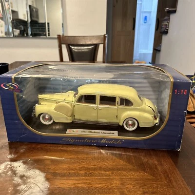 SIGNATURE MODELS 1941 PACKARD LIMOUSINE LIGHT YELLOW 1:18 DIECAST MODEL CAR  #30 - Image 1 of 4