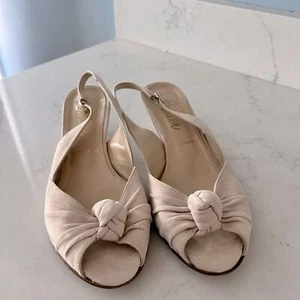 BUTTER made in Italy suede kitten heels bridal wedding event prom dressy - Picture 1 of 5