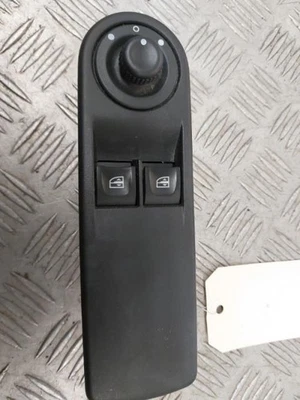 Interrupteur de leve vitre avant gauche RENAULT CLIO 4 PHASE 1 254118044R - Photo 1/4