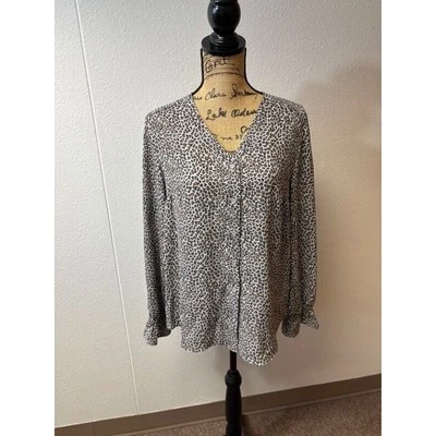 Blusa Top Para Mujer TAHARI Estampado Leopardo Cuello en V Con Botones Manga Larga Talla Mediana Foto 1 de 4