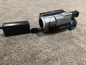 Videocamera Sony DCR-TRV310 Digital8 TESTATA! TESTE PULITE! - Foto 1 di 6