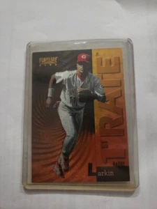 1996 Pinnacle First Rate #15 Barry Larkin - Picture 1 of 2