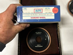 1 NOS Unused Diamond GRINDING WHEEL USA 5" x 9/32" x 32 MM Hole Lot SCsA9 - Picture 1 of 5