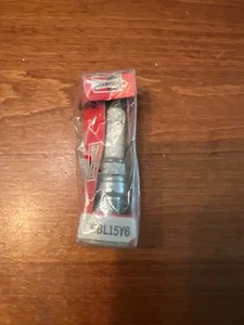 New Champion RBL15Y6 Spark Plug - QTY 1 - Bild 1 von 1