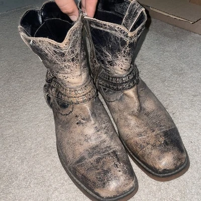 Botas Bedstu Foto 1 de 4