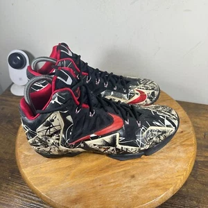 Nike LeBron XI 11 Graffiti Multicolored Red 616175-100 Rare Shoe Men's Size 8.5 - Picture 1 of 11