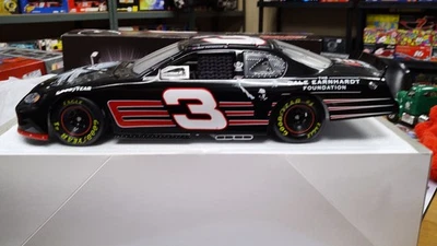 2003 Action 1/18 Dale Earnhardt Sr Foundation Monte Carlo 3,876 Made - Image 1 of 4