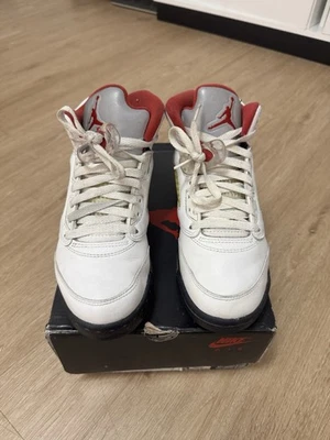 Fire Red Air Jordan 5 Retro (GS) Size 5.5Y (440888 102) - Image 1 of 4