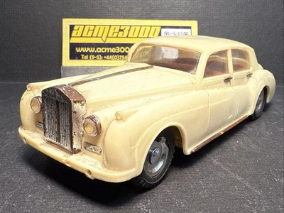 1960’s OK Toys - ROLLS ROYCE SILVER CLOUD 17 cm 6 3/4” Push & Go - Blanco - Sin caja Foto 1 de 4