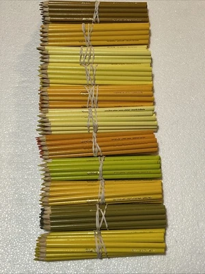 (220) Crayola Colored Pencils  (Yellow Ombré Mix) BULK - Image 1 of 4