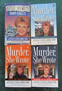 LOT 4 PB MURDER, SHE WROTE SERIES BY JESSICA FLETCHER & DONALD BAIN - Imagen 1 de 4