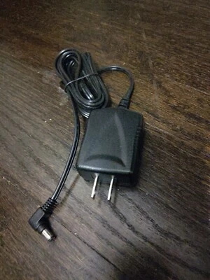 (HL) Genuine D-Link AF1805-A 5V 2.5A AC Power Adapter for Router, Switch, Camera - Image 1 of 3