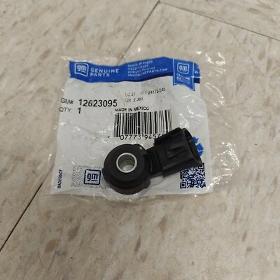 Ignition Knock (Detonation) Sensor-VIN: 7, Eng Code: L8T 12623095 - Image 1 of 3