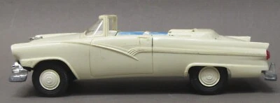 original AMT 1956 FORD CONVERTIBLE white friction 1/24 dealer promo model - Image 1 of 4