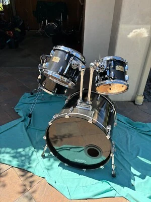 Pearl drum set session custom all maple drum set laquer black - Image 1 of 4