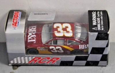 2010 Clint Bowyer BB&T Bank 1/64 Action NASCAR Diecast Car - Image 1 of 2