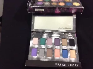 Paleta de sombras de ojos Urban Decay Shadowbox, LE - Imagen 1 de 3