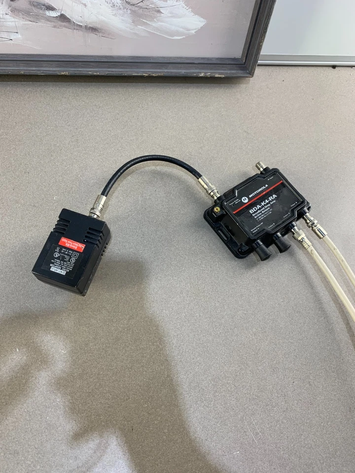 Motorola Signal Booster Cable Modem TV HDTV Amplifier - Image 1 of 4