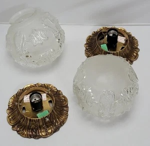Vtg Hollywood Regency Frosted Embossed Floral Globe Light Fixtures Pair Of 2 NEW - Picture 1 of 7