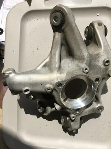 Tesla Model 3 Right Rear Suspension Knuckle Spindle 2017-2021 1044416-00-F - Picture 1 of 3