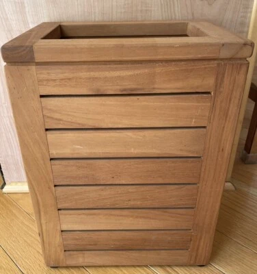 Cesta de residuos de spa de teca Aqua - Excelente Foto 1 de 4