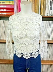 New TFNC Ladies XS 8 Top Blouse Crochet Knot Floral Lace Scalloped Cropped Sheer - Picture 1 of 9