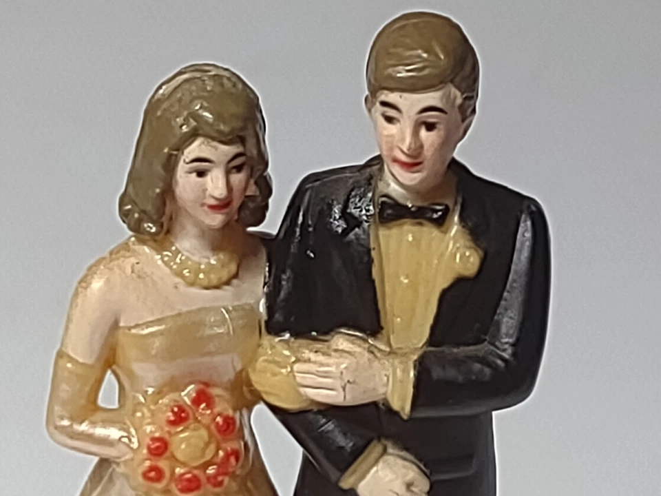 Vestido de Boda Vintage Topper 3" Apro Celuloide Hombro Descubierto Negro Esmoquin Cabello Marrón Foto 1 de 4