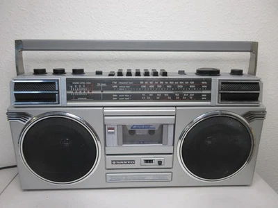 Boombox Sanyo M-9927K de colección RARO icónico casete Ghetto-Blaster probado Foto 1 de 4
