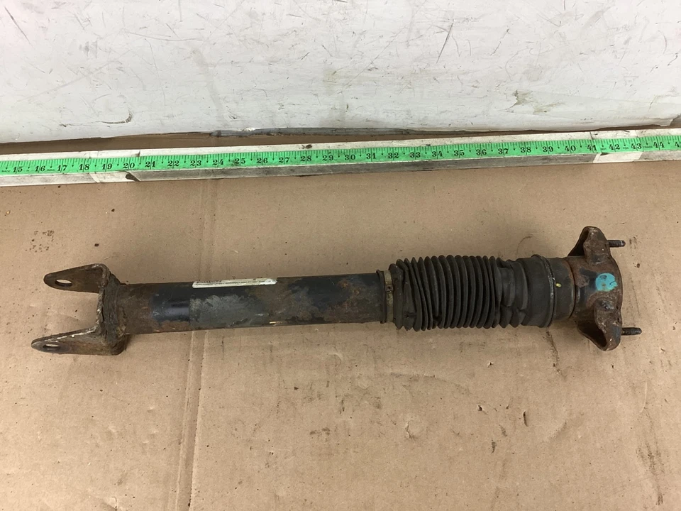 2013-2016 Mercedes Benz GL450 Shock Strut Set OEM - Image 1 of 4