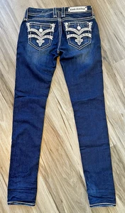 Pantalones de mezclilla Rock Revival Karla ajustados azules talla 27 con entrepierna de 32” bordados bigotes - Imagen 1 de 24
