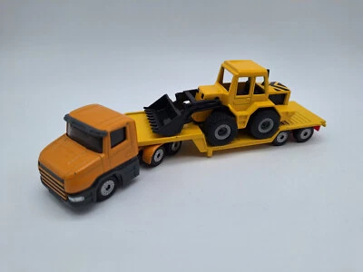 SIKU 1610 und  Siku 1613 - SCANIA TIEFLADER MIT Siku 0802/0803 Frontlader - 1:87 - Bild 1 von 3