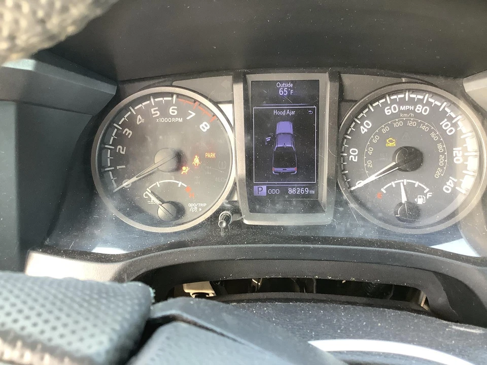 Used Speedometer Gauge fits: 2017 Toyota Tacoma cluster only MPH ID 83800-04K30 Foto 1 de 4