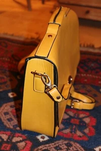 Sehr Schöne Gelbe Damen Tasche , Leder. Bijou Brigitte. Neu. - Bild 1 von 4