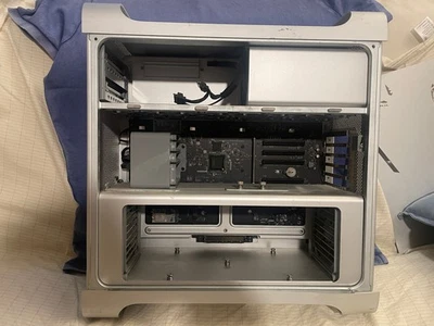Apple Mac Pro 4.1 2008 – 8-Core – Gehäuse – NUR TEILE - Bild 1 von 4