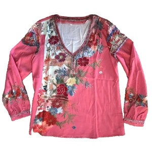 Pink Floral Embroidered Blouse Woven Size Medium Kindmindwear - Picture 1 of 11