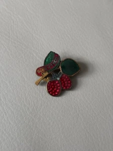 1950s ROBERTSONS RASPBERRY FRUIT RARE MILLER BACK PIN BADGE - Picture 1 of 5