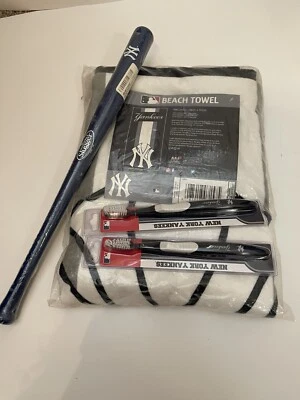 NY Yankees Deportes Memorabilia Toalla de Playa Mini Bate de Béisbol Cepillos de Dientes NUEVO Lote Foto 1 de 4