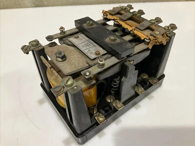 RELÉ AUXILIAR MULTI CONTACTO WESTINGHOUSE MG-6 1163801 125 V 678 Foto 1 de 4