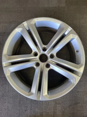 Llanta de aleación 18" VOLKSWAGEN CC, PASSAT FÁBRICA OEM 2010-2017 18x8 Foto 1 de 4