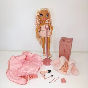 Rainbow High Doll Vision Diva SABRINA ST CLOUD & Some Accessories - Picture 1 of 21