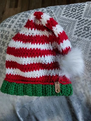 儿童圣诞帽,钩针红色/白色条纹带绿色装饰和绒球 (Item33) — 第 1/2 张图片