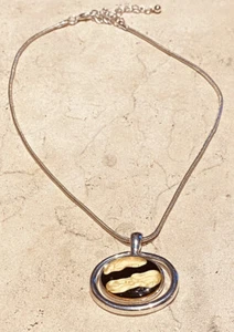 Kenneth Cole Signed Yellow & Black Resin Oval Pendant Silver Tone Necklace - Picture 1 of 4